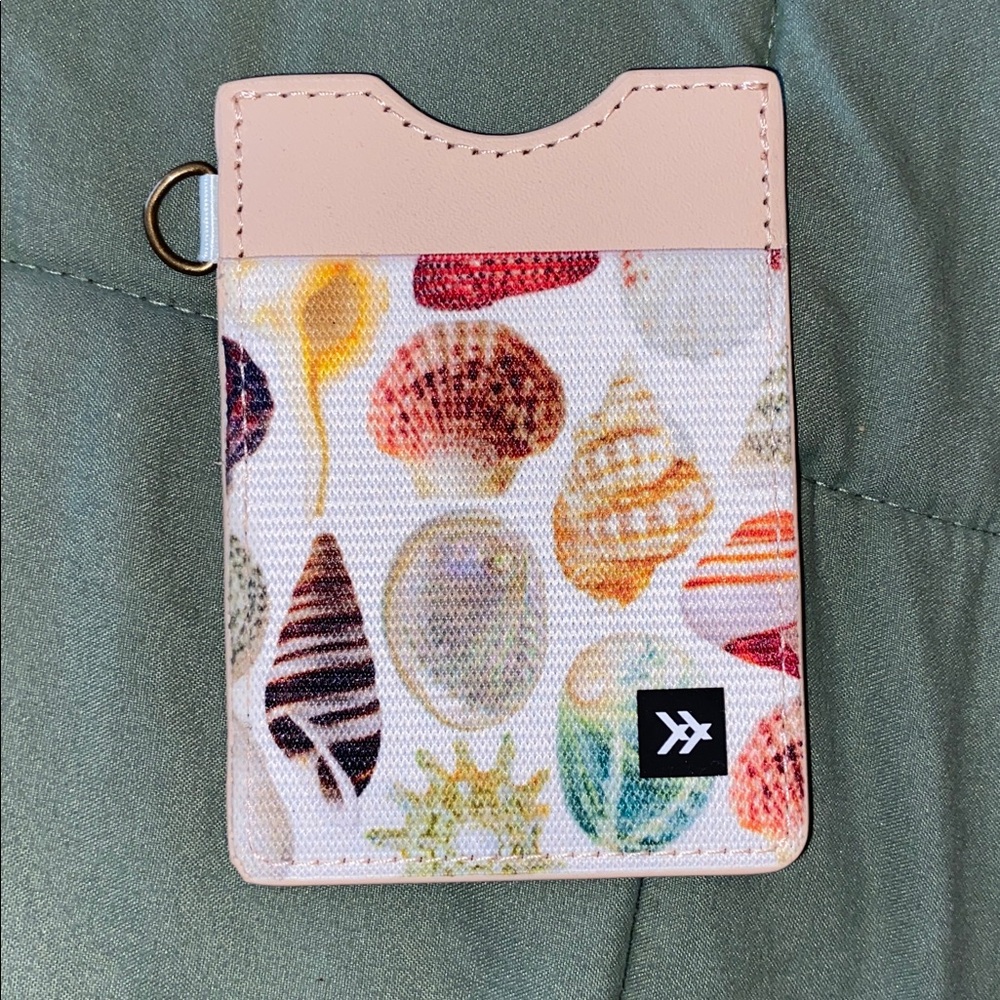 Seashell Pattern Card Holder